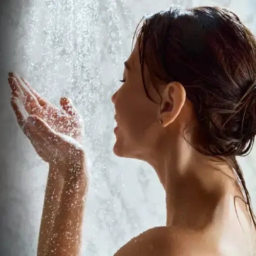 es mejor ducharse por la mañana o por la noche